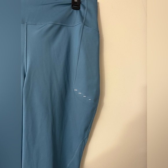 Nike NWT Swift Women's High-Waisted 7/8 Running Leggings with Pockets, size XXL - Picture 4 of 11